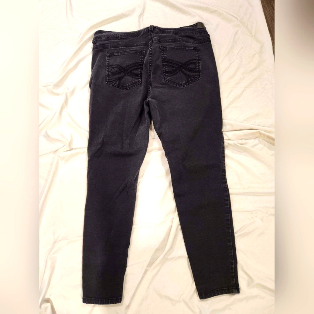 Wallflower skinny jeans size 18